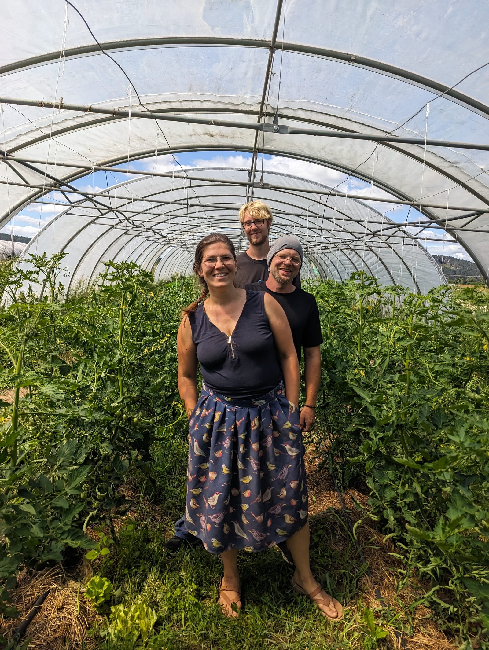 Das Team der Solawi Grünewelt auf dem Feld